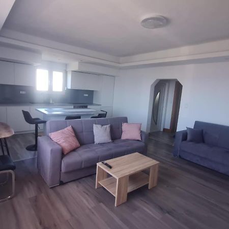 Apartmani Sandra Kaštela المظهر الخارجي الصورة